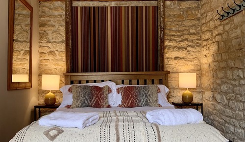 Studio, salle de bains attenante (Stable)