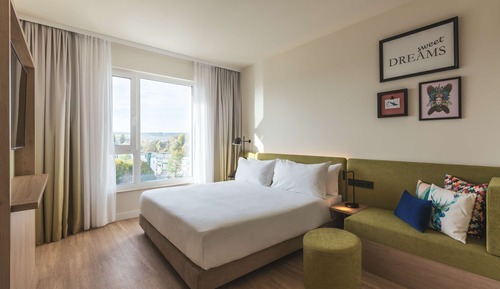 Chambre Double Standard, 1 très grand lit, chambres communicantes