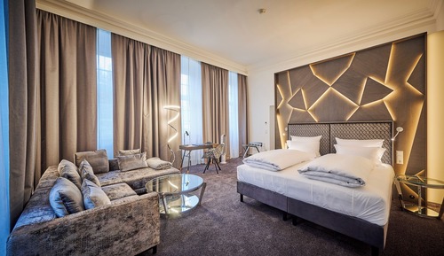 Suite Deluxe, 1 très grand lit, baignoire, vue ville