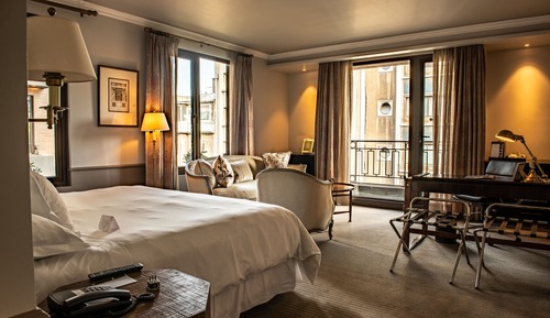 Chambre, 1 très grand lit, balcon (The Singular)