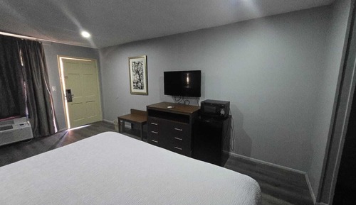 Chambre, 1 très grand lit, non-fumeurs