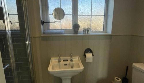 Chambre Double, salle de bains attenante