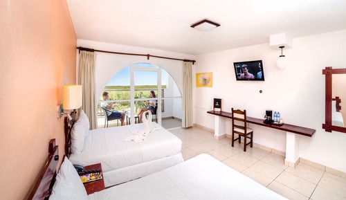 Chambre Standard, 2 lits doubles, vue piscine