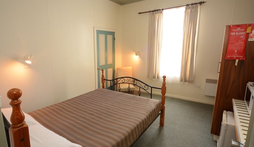 Chambre Double Économique, 1 lit double, salle de bains commune (1st Floor)
