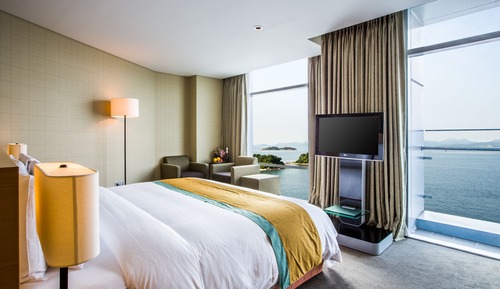 [Sweet Suite PKG] Bay Suite - Salad + Yeosu wine 1 bottle
