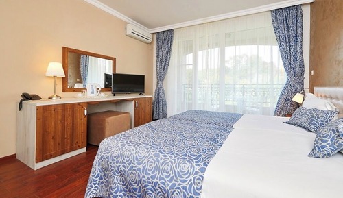Chambre Standard Double ou avec lits jumeaux