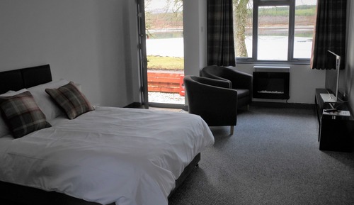 Chambre Double, salle de bains attenante (Self Catering)