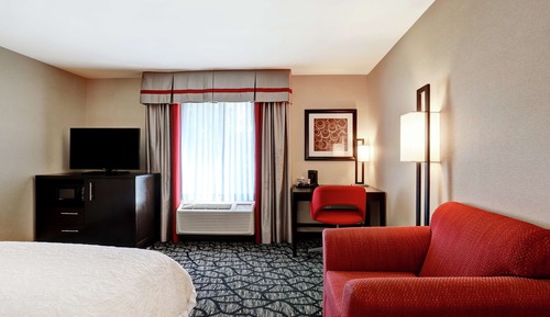 1 très grand lit king-size