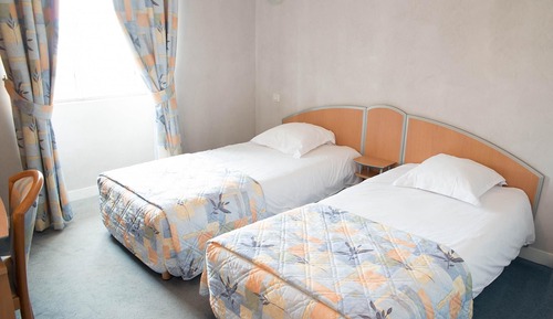 Chambre avec lits jumeaux