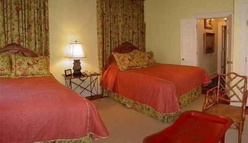 Chambre, 2 grands lits (Miriam Dent Room)
