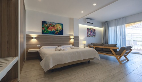 Suite Studio Junior, vue piscine