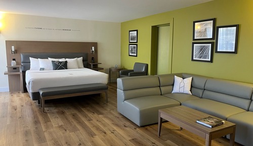 Chambre Signature, 1 très grand lit (Rive Gauche Plus)