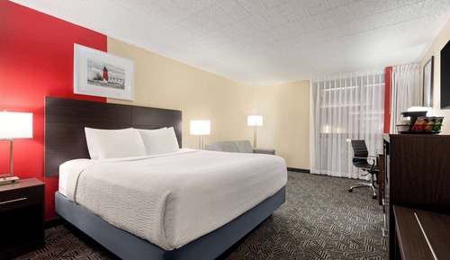 Chambre, 1 très grand lit, accessible aux personnes à mobilité réduite, non-fumeurs (Mobility)