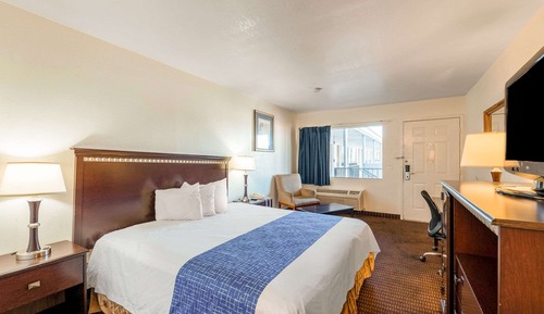 Chambre, 1 très grand lit et 1 canapé-lit, non-fumeurs (Upgrade)