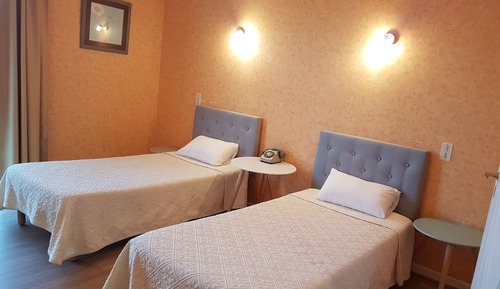 Chambre avec lits jumeaux