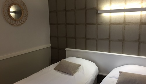 Chambre avec lits jumeaux
