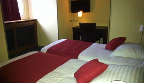 Chambre Confort Double ou avec lits jumeaux, 2 lits une place