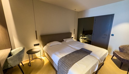 Chambre avec lits jumeaux, vue mer