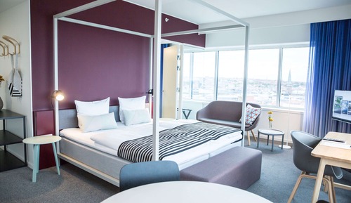Chambre Affaires, 1 lit double, en angle
