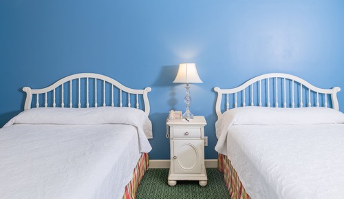 Chambre, 2 grands lits, vue jardin