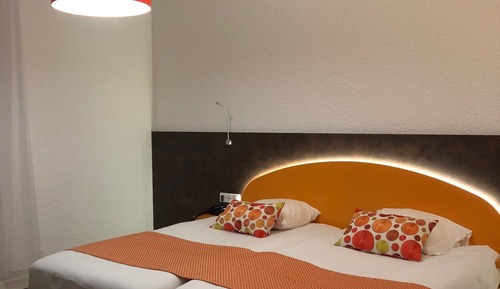 Chambre, accessible aux personnes à mobilité réduite