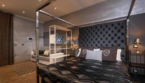 Loft, dans les dépendances (One French Bed)