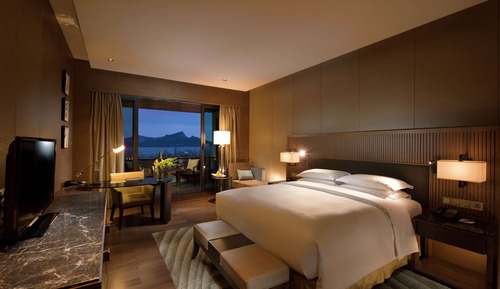 Chambre, 1 très grand lit