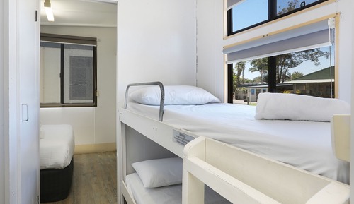 Cabane (Sleeps 4 - Dog Friendly)