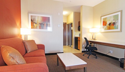 Suite, 1 très grand lit et 1 canapé-lit
