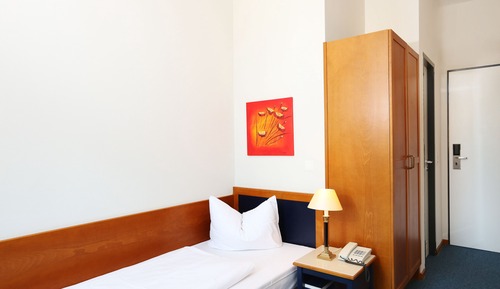 Chambre Simple, côté cour intérieure