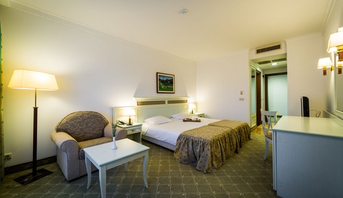 Chambre Double, vue parc (Free Beach Access, Free Wifi, Parking)