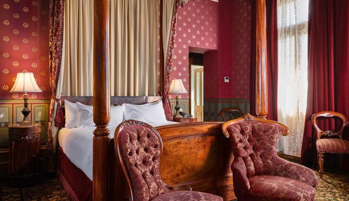Suite Royale, 1 très grand lit, balcon