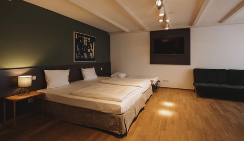 Chambre Familiale (Garden Room)