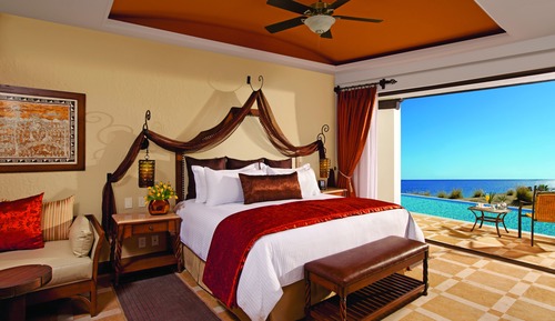 Preferred Club Junior Suite Swim Out Ocean Front King