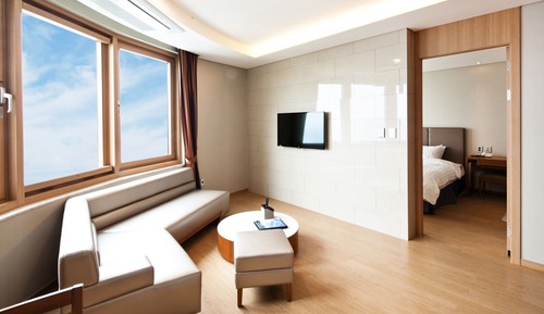 [2Nights Promotion] Suite (Kitchen/Ocean View) - 2 Breakfast Buffet included Only Once