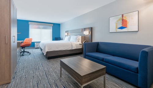 Suite, 1 très grand lit et 1 canapé-lit