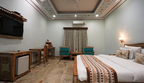 Chambre Deluxe, vue piscine (Super Deluxe)