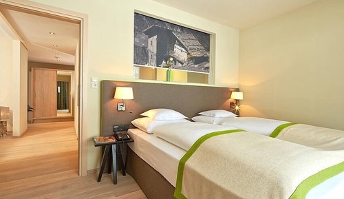Suite, balcon, vue montagne