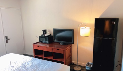 Chambre, 1 très grand lit, non-fumeurs (Mobility/Hearing, Bathtub w/grab bars)
