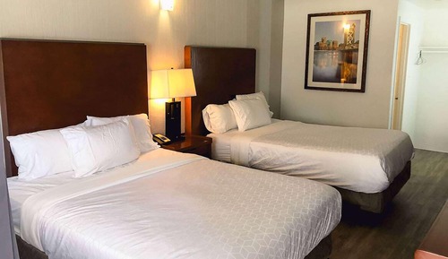 Chambre, 2 grands lits, non-fumeurs (Mobility/Hearing, Roll-In Shower)