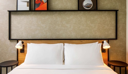 Suite Supérieure, 1 lit double, accessible aux personnes à mobilité réduite (Adapted 1 3/4 bed)