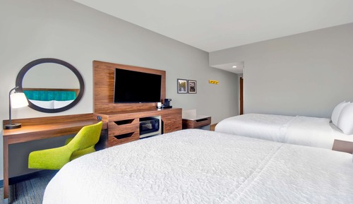 Chambre, 2 grands lits, accessible aux personnes à mobilité réduite (Hearing)