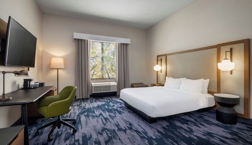 Chambre, 1 très grand lit, non-fumeurs