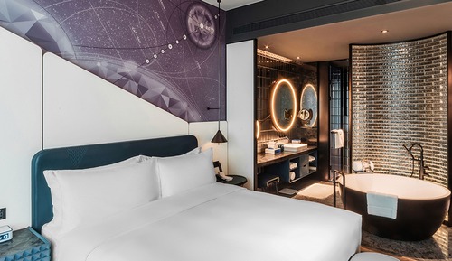 Wonderful Room, Chambre, 1 très grand lit, vue ville