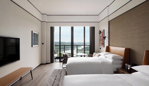 Chambre Club, 2 lits doubles, fumeurs, vue lac (Club Premier, Balcony)