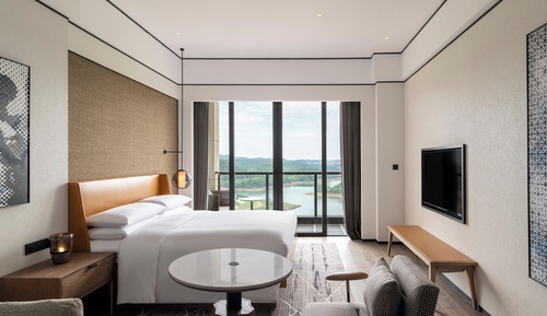 Chambre « Premier », 1 très grand lit, balcon, vue lac