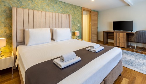 Appartement Luxe, 3 chambres, terrasse, vue piscine