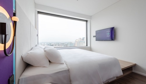 Chambre (JO King Bed Room With Extra Space)