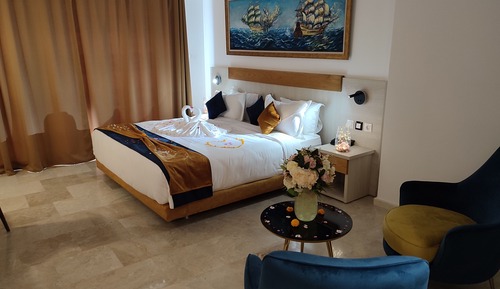 Chambre Double Supérieure, 1 très grand lit, non-fumeurs, vue plage