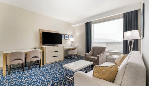 Suite, 1 très grand lit, non-fumeurs, cuisine (Shower Only;with Sofabed)